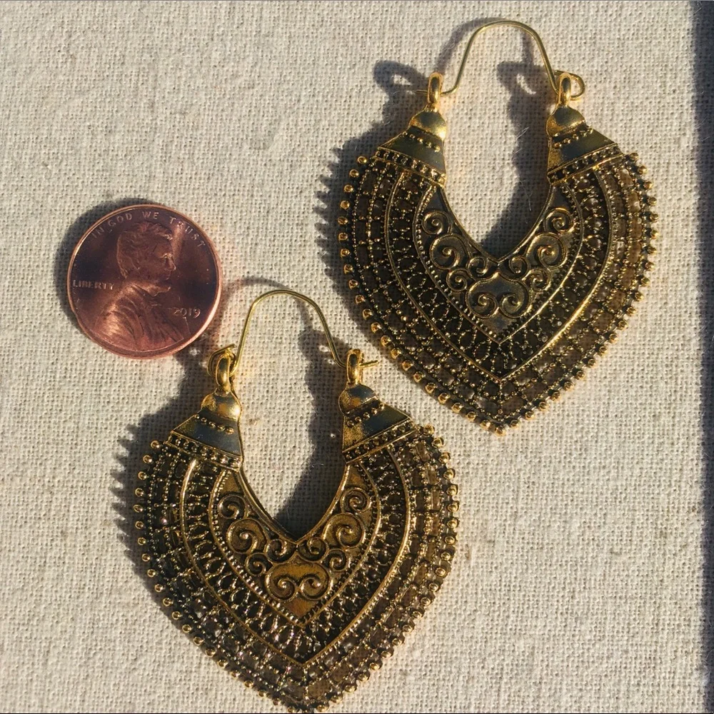 :: ⚜️Exotic Bohemian GOLD Dangle Earrings - Picture 6 of 7